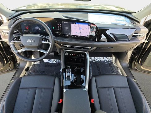 Certified 2025 Audi Q5 Premium w/ Convenience Package AWD/4WD image 35