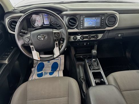Used 2018 Toyota Tacoma SR5 AWD/4WD image 26