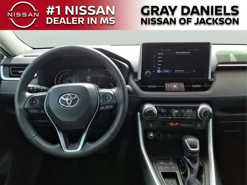 Used 2023 Toyota RAV4 XLE Premium FWD image 10