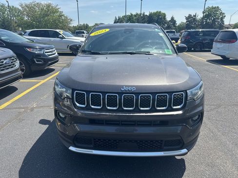 Used 2023 Jeep Compass Limited AWD/4WD image 3