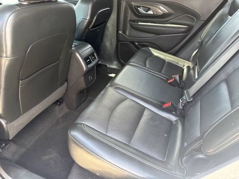 Used 2022 GMC Terrain SLT w/ Elevation Edition FWD image 16