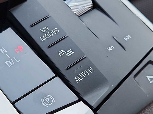 Used 2025 BMW X2 xDrive28i w/ Convenience Package image 25