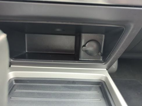 Used 2010 Ford Edge Limited image 16