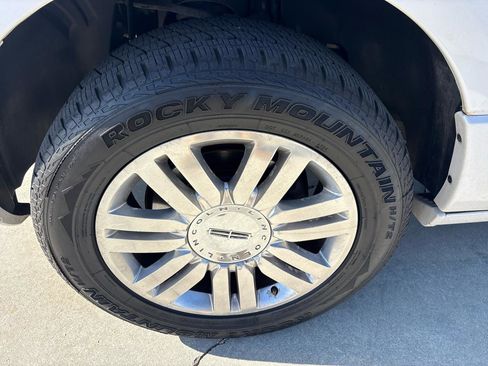 Used 2013 Lincoln Navigator 2WD w/ HD Trailer Tow Pkg image 11