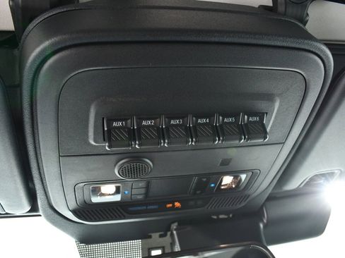 New 2025 Ford Bronco Badlands image 37