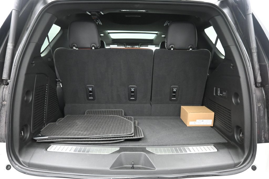Used 2023 GMC Yukon Denali Ultimate AWD/4WD image 26