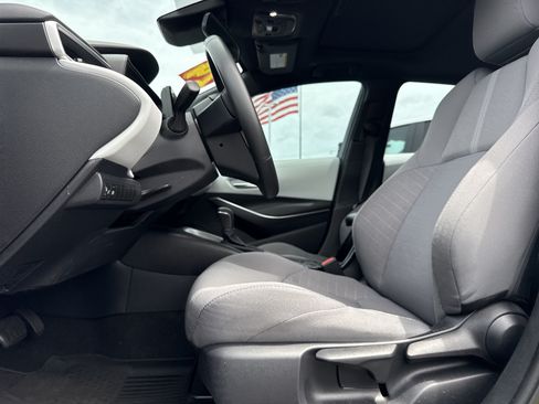 Used 2024 Toyota Corolla SE w/ SE Premium Package FWD image 16
