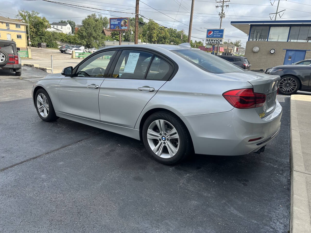 Used 2016 BMW 328i xDrive Sedan w/ Premium Package AWD/4WD image 8