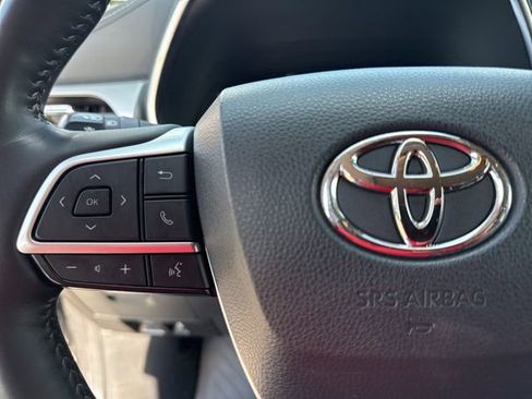 Used 2023 Toyota Highlander Platinum image 39