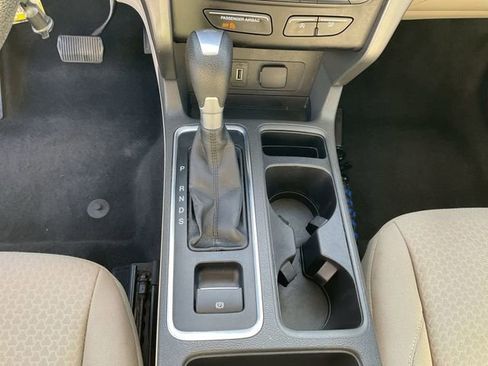 Used 2017 Ford Escape SE w/ Equipment Group 201A image 23