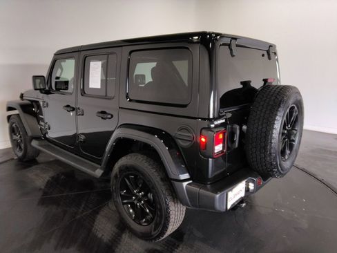 Used 2021 Jeep Wrangler Unlimited Sahara w/ Uconnect 4C Nav & Sound Group image 8