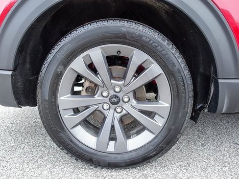 Used 2023 Ford Explorer XLT w/ Equipment Group 202A image 10