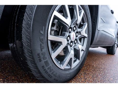 Used 2023 GMC Acadia SLT image 9