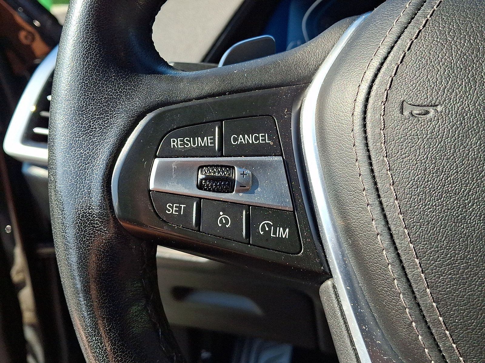 Used 2021 BMW X5 xDrive45e w/ Parking Assistance Package AWD/4WD image 23