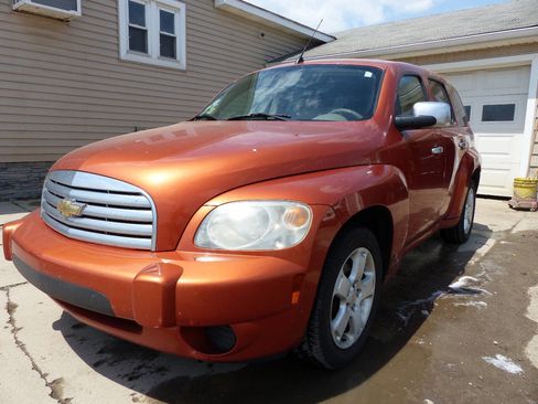 Used 2006 Chevrolet HHR LT FWD image 6