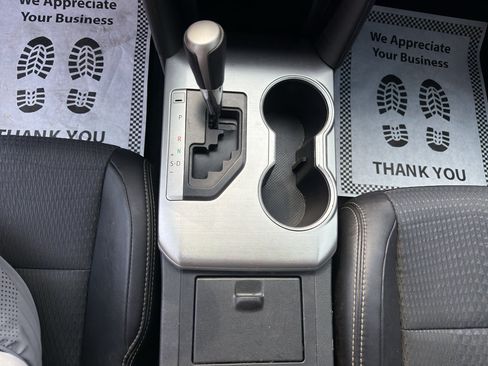 Used 2013 Toyota Camry SE FWD image 20