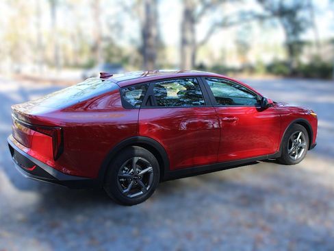 New 2025 Kia K4 LXS image 11