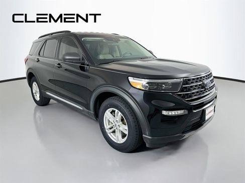 Certified 2022 Ford Explorer XLT w/ Equipment Group 202A AWD/4WD image 5