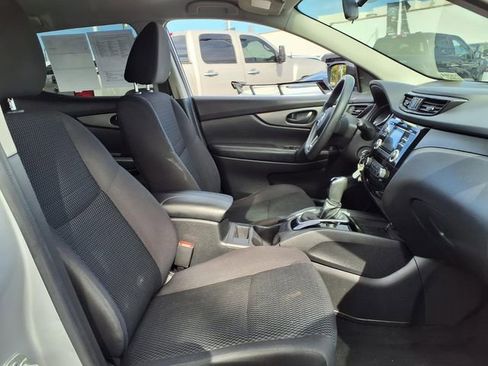 Used 2018 Nissan Rogue Sport S image 24