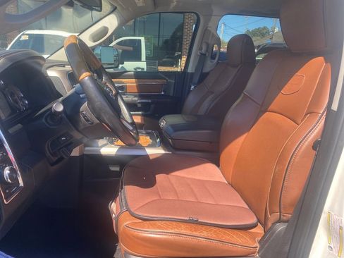 Used 2018 RAM 2500 Longhorn image 11