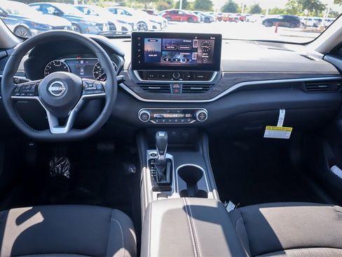 New 2025 Nissan Altima 2.5 SV w/ SV Premium Package image 18