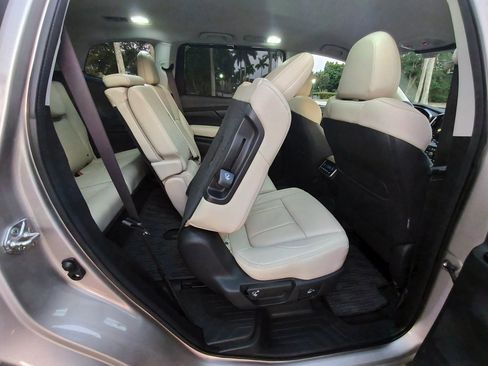 Used 2019 Subaru Ascent Limited image 32