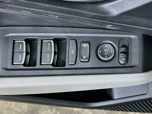 Used 2025 Honda Accord LX image 15