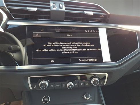 New 2025 Audi Q3 2.0T Premium image 11