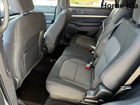 Used 2018 Ford Explorer XLT w/ Equipment Group 201A image 12
