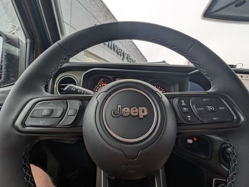 New 2026 Jeep Gladiator Sport AWD/4WD image 22