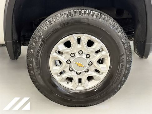 Used 2022 Chevrolet Silverado 2500 LT w/ Convenience Package AWD/4WD image 31