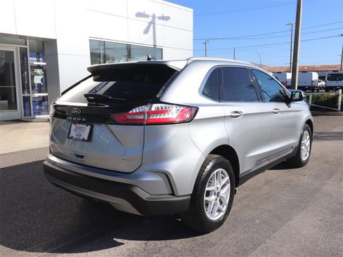 Certified 2022 Ford Edge SEL w/ Convenience Package image 11