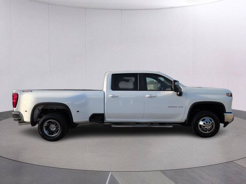 New 2026 Chevrolet Silverado 3500 LT w/ All Star Edition AWD/4WD image 2