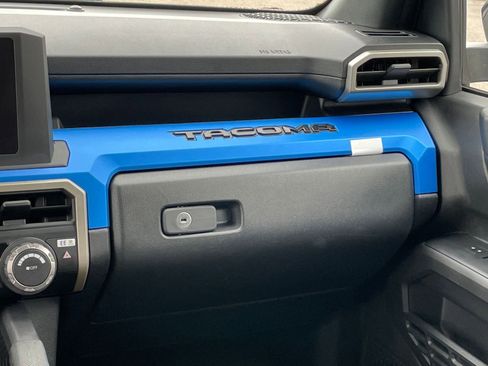 Used 2025 Toyota Tacoma TRD Off-Road image 34