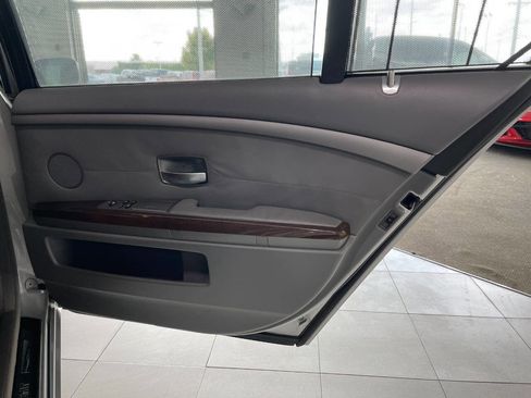 Used 2003 BMW 745Li image 23