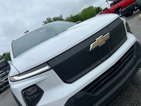 New 2025 Chevrolet Silverado EV W/T image 9