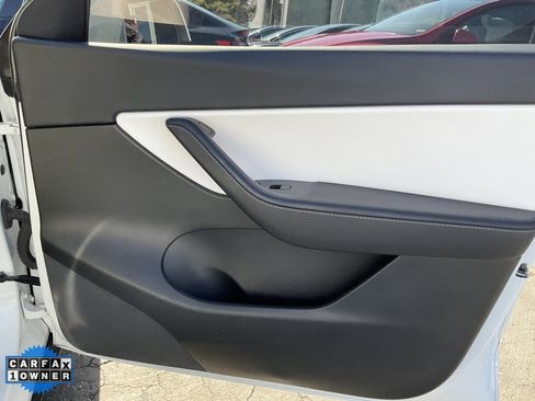 Used 2021 Tesla Model Y Long Range image 58