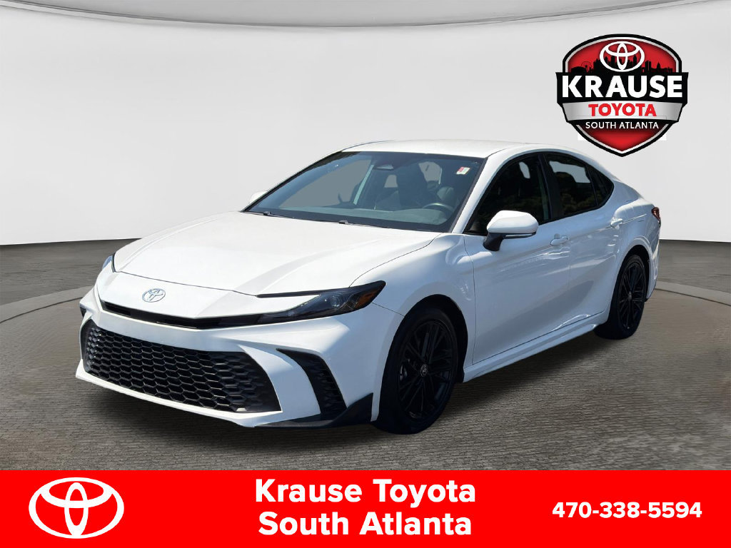 Used 2025 Toyota Camry SE w/ Convenience Package FWD image 3