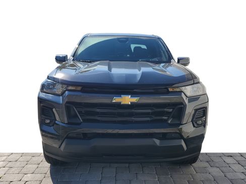 Used 2024 Chevrolet Colorado LT w/ LT Convenience Package II image 2