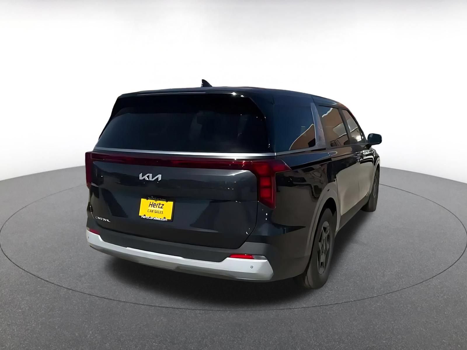 Used 2026 Kia Carnival FWD image 13