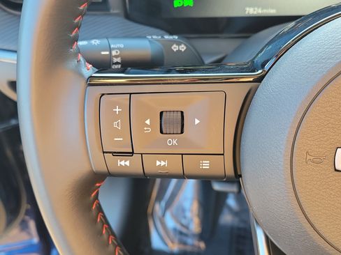 Certified 2025 Nissan Kicks SR image 27