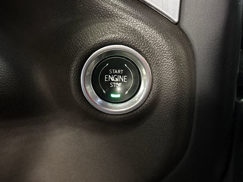 Used 2019 GMC Sierra 1500 SLT w/ SLT Premium Plus Package AWD/4WD image 40