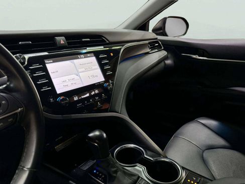 Used 2020 Toyota Camry XSE FWD image 50