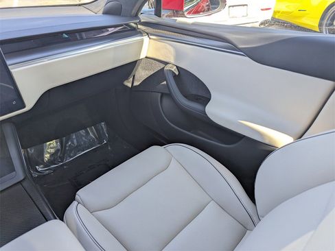 Used 2021 Tesla Model S Plaid image 8