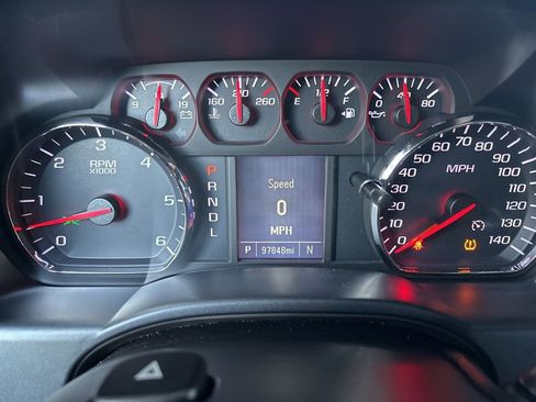 Used 2018 Chevrolet Silverado 1500 Custom w/ Custom Value Package image 16