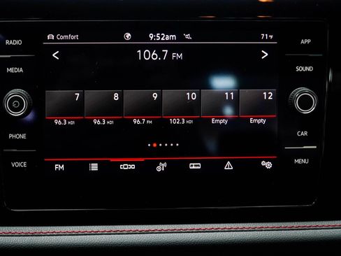 Used 2025 Volkswagen Jetta GLI Autobahn FWD image 23