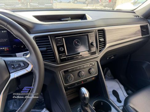 Used 2022 Volkswagen Atlas Cross Sport SE AWD/4WD image 37