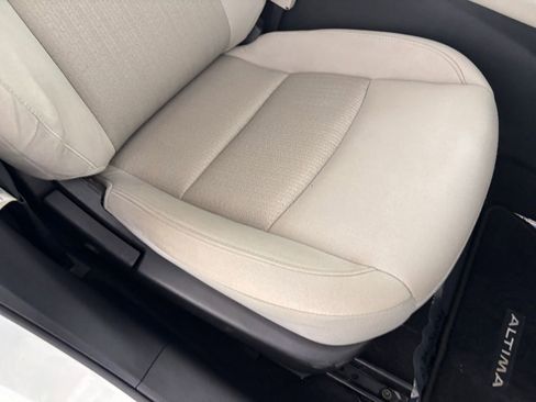 Used 2023 Nissan Altima 2.5 SV image 25