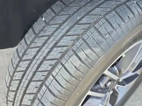 Used 2019 Jeep Grand Cherokee Limited image 56