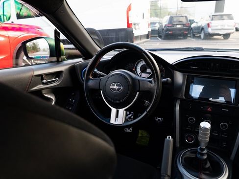 Used 2013 Scion FR-S 10 Series image 9